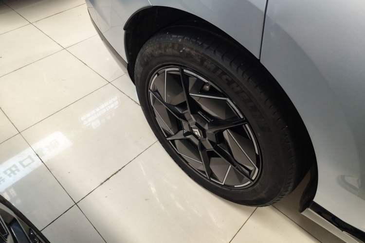 Used Hyptec HT 2023 670 Rear-Drive Ultra-High Voltage Version