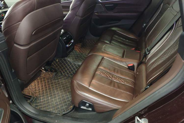 Used BMW 6 Series GT 2018 640i xDrive M Sport Package
