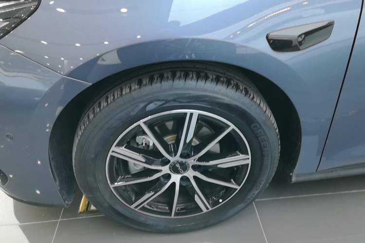 Used BYD Seal 06 New Energy 2025 DM-i Smart Drive 120KM Deluxe Model Exterior 4