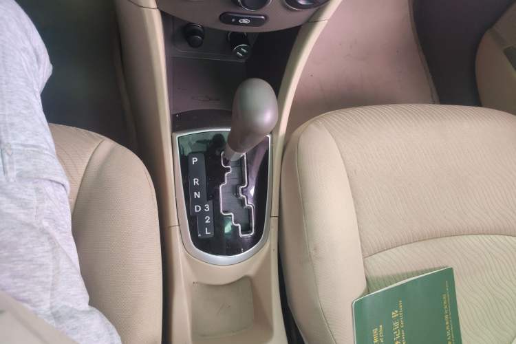 Used Hyundai Verna (older generation) 2010 Sedan 1.4L Automatic Luxury GLS Trim
