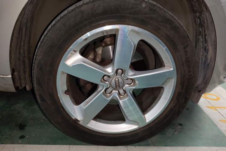 Used Audi Q5 2017 Plus 40 TFSI Ambition Model
