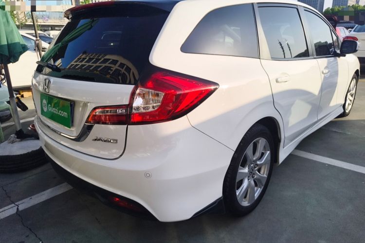 Used Honda Jade 2013 1.8L automatic Comfort version 5 seats

