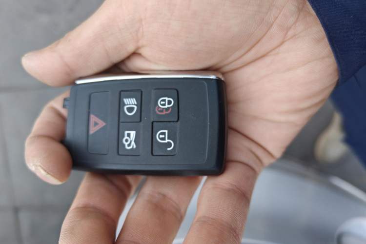 Used Jaguar XFL 2021 XFL 2.0T P250 All-Wheel-Drive Shimmering Black Sport Edition
