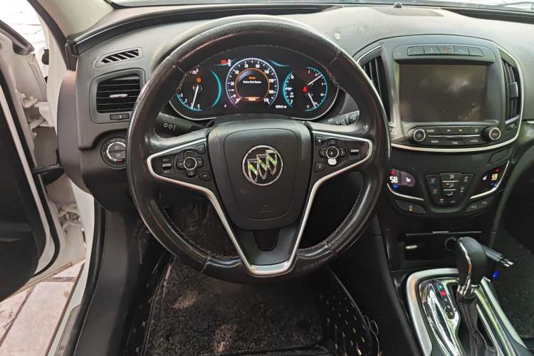 Used Buick Regal 2015 1.6T Elite Tech Model Steering Wheel