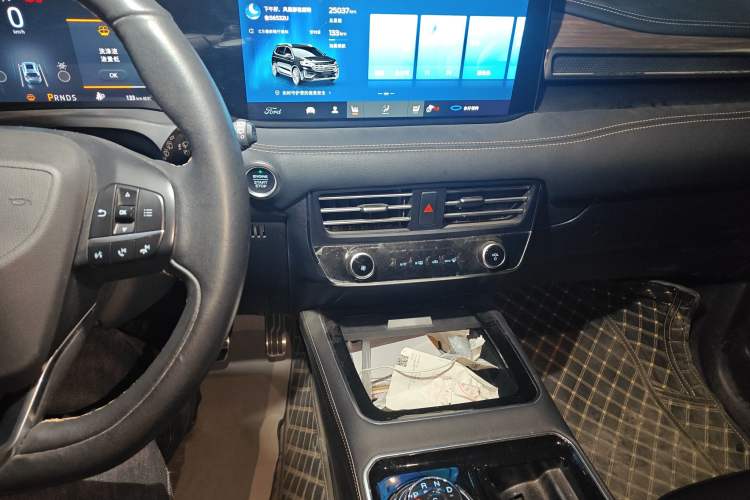 Used Ford Edge 2021 PLUS EcoBoost 245 Two-Wheel-Drive Titanium 7-Seater
