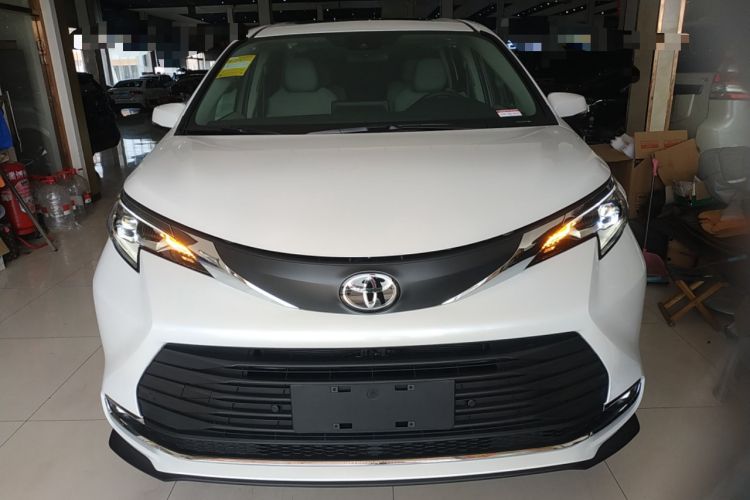 Used Toyota SIENNA 2026 Model 2.5L Dual-Engine Two-Wheel-Drive Comfort Edition Front