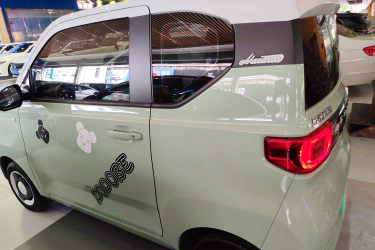 Used Wuling Hongguang MINIEV 2022 Macaron Premium Model – Lithium Ternary Battery