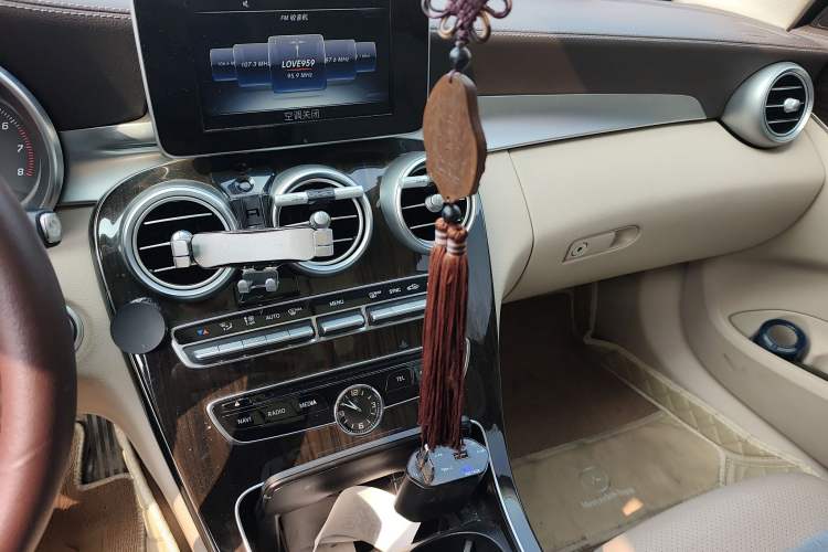 Used Mercedes-Benz C-Class 2015 Facelift C 200 L