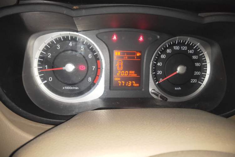 Used Venucia D50 2013 1.6L Manual Fashion Edition Odometer Close Up