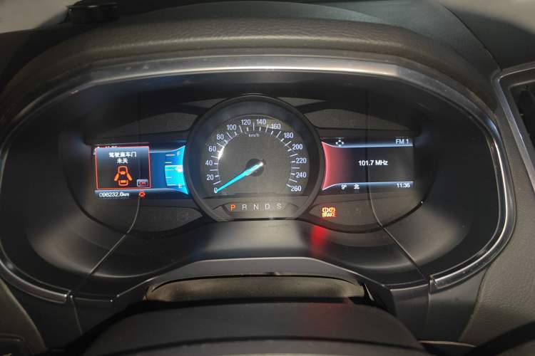 Used Ford Edge 2016 EcoBoost 245 Two-Wheel-Drive Titanium 7-Seater
