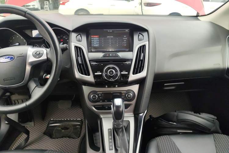 Used Ford Focus 2012 Hatchback 1.6L Automatic Fashion Edition
