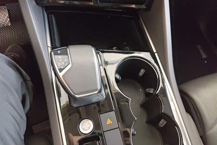 Used Volkswagen Touareg 2019 3.0 TSI RuiFeng Edition China VI Standard Gear Lever