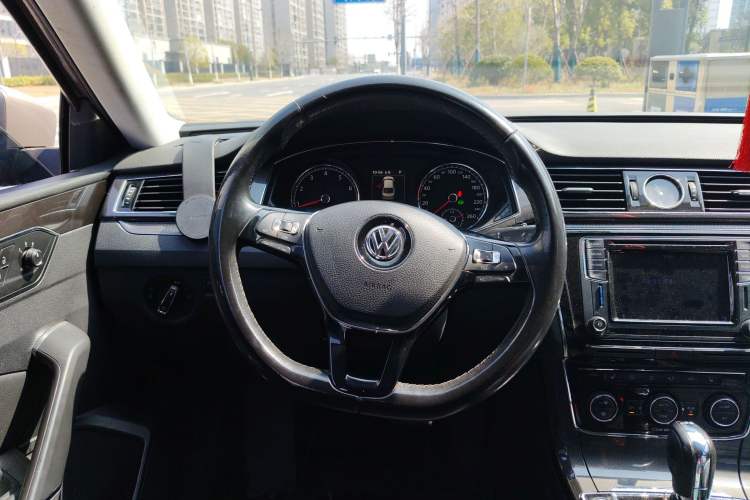 Used Volkswagen Passat 2016 330TSI DSG Prestige Edition
