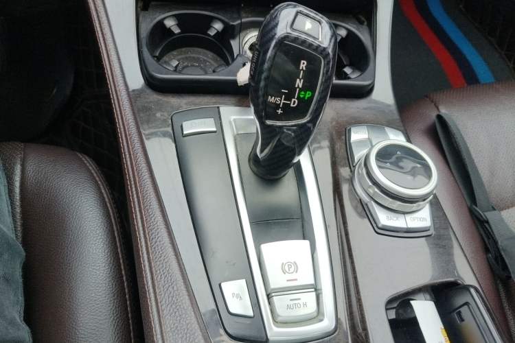 Used BMW 5 Series 2011 523Li Luxury Model Gear Lever