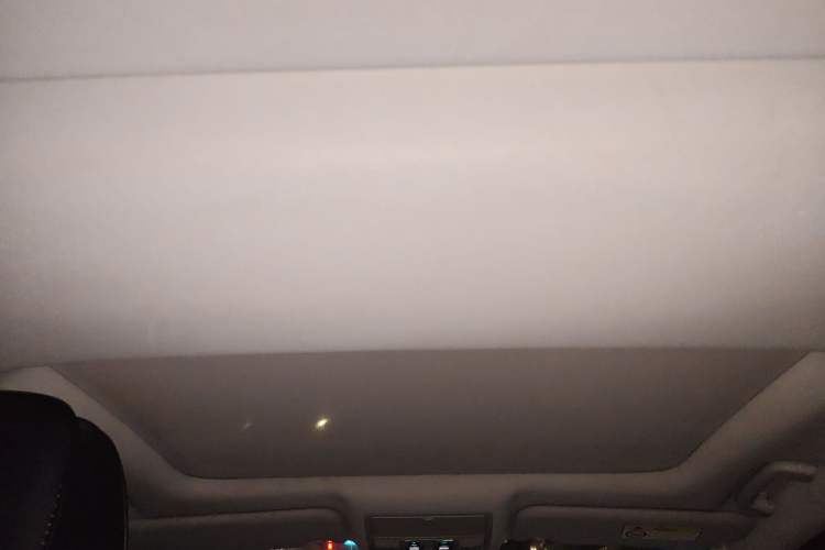 Used Jaguar XEL 2019 2.0T 200 PS Elite Edition Headliner