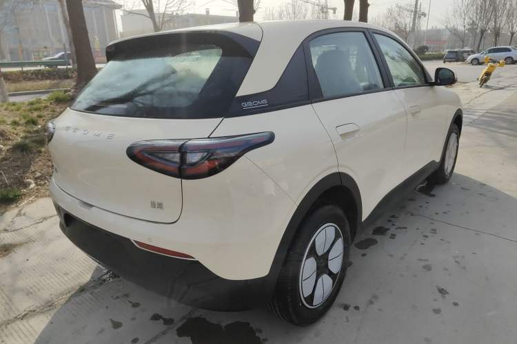 Used Geely Galaxy Geome 2025 410 km Free Version
