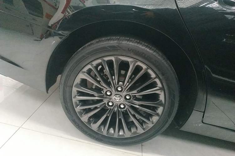 Used Toyota Avalon 2019 2.5L Touring Premium Version China VI Standard