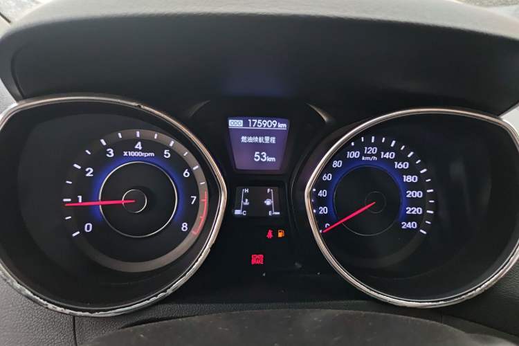 Used Hyundai Elantra (5th Generation / Langdong) 2015 1.6L Manual Leading Model Instrument Cluster