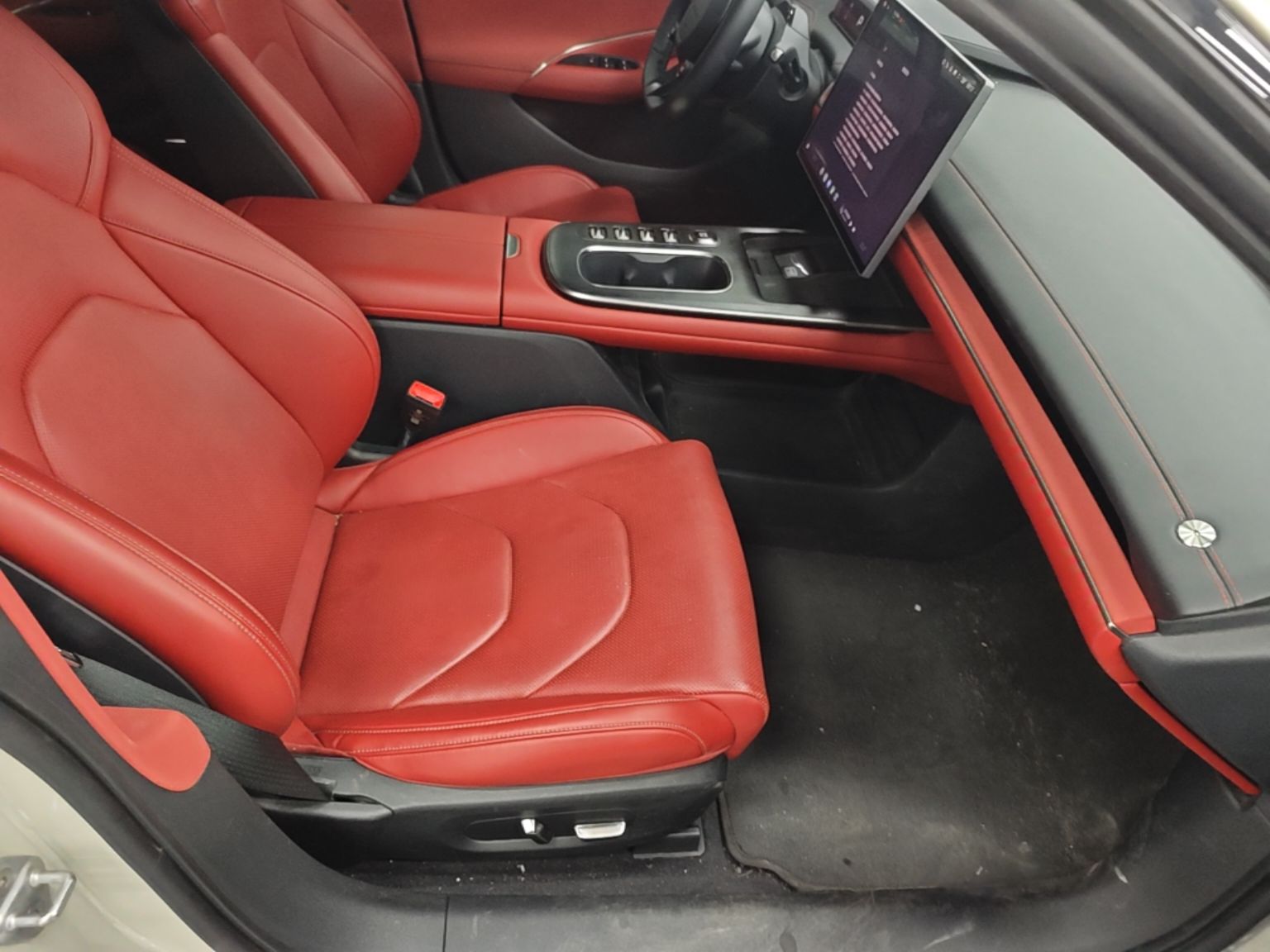 Xiaomi Auto SU7 2024 Four-Wheel Drive Ultra-Long Range Advanced Intelligent Driving Max Edition — снимка 19