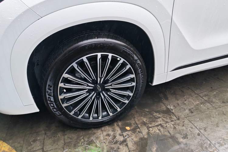 Used Chery Tiggo 9 2025 2.0T Automatic Two-Wheel Drive Luxury Edition 5 Seats