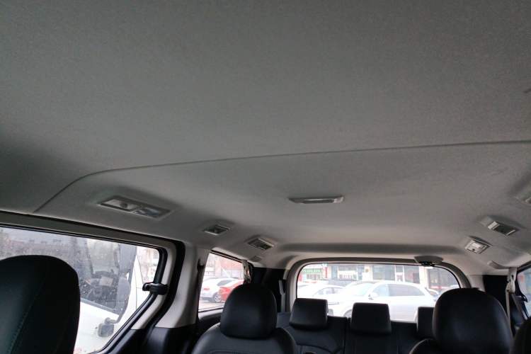 Used SAIC MAXUS G10 2021 2.0T Automatic Elite Edition Diesel 7-Seater
