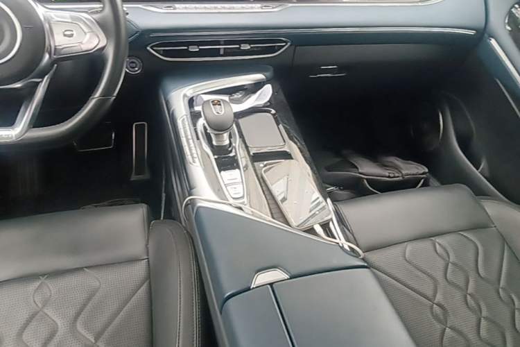 Used VOYAH FREE 2021 Two-Wheel Drive Standard Pure Electric City Edition