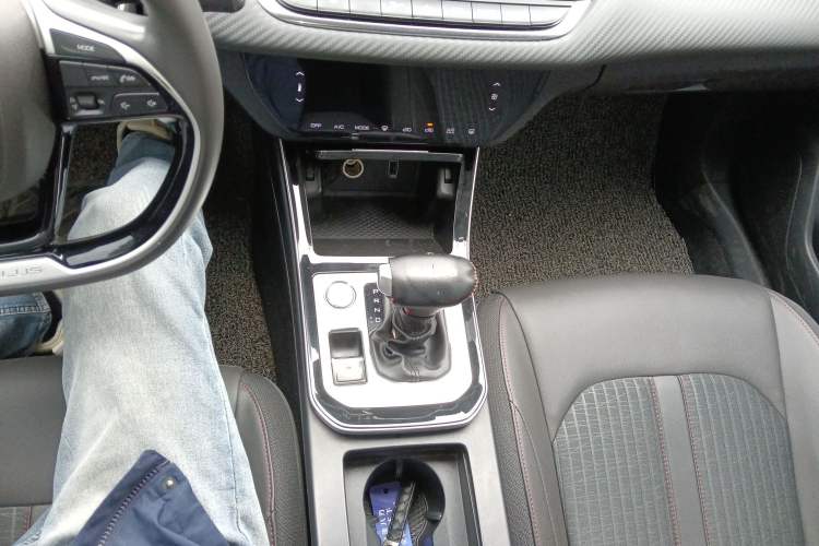 Used Dongfeng Aeolus Yixuan 2020 230T Automatic Dazzle Track Edition