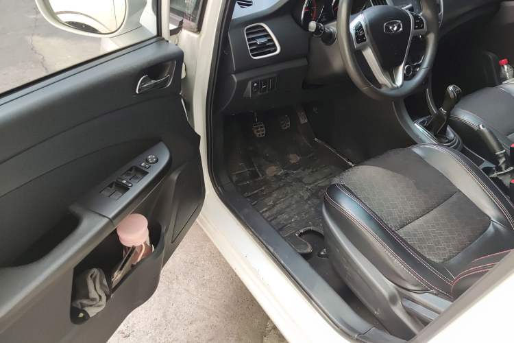 Used Cowin C3R 2015 1.5L Manual Gold Diamond Edition