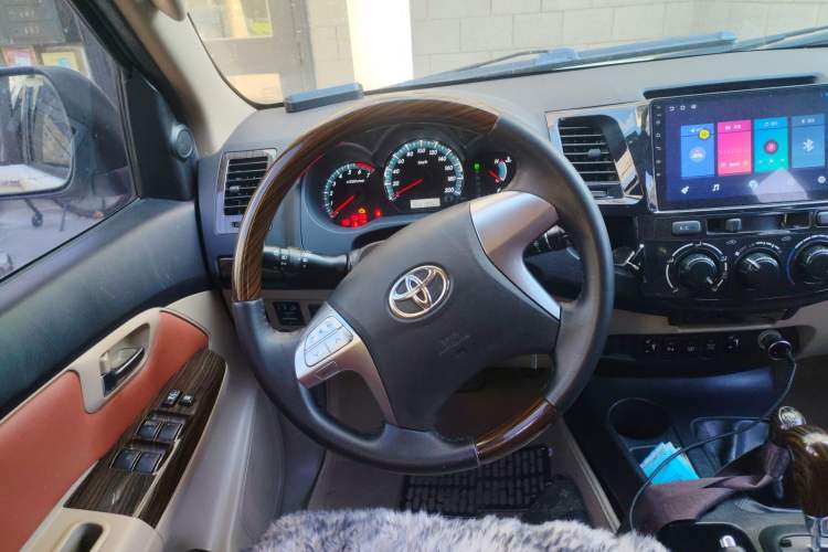 Used Toyota Fortuner  Steering Wheel
