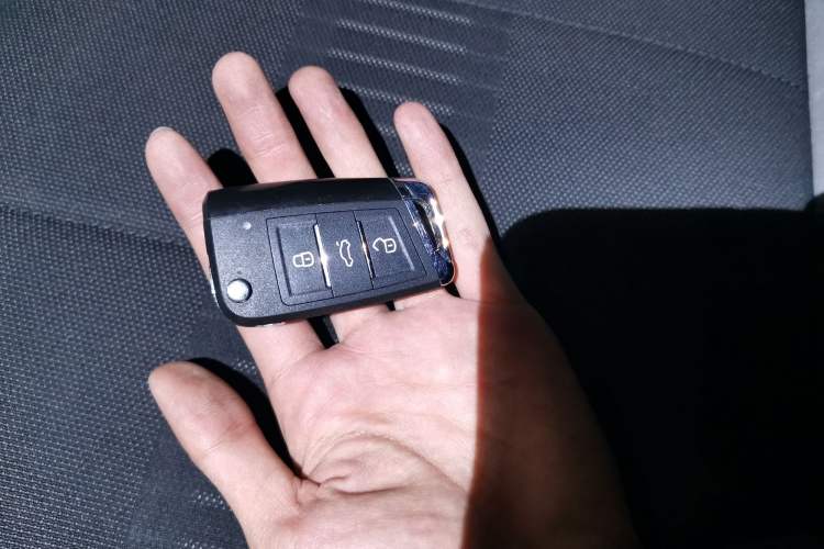 Used Volkswagen T-ROC 2018 230TSI DSG Two-Wheel Drive Advanced Version China V Standard