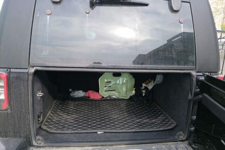 Used BAIC Off-Road BJ40 2023 2.0T Automatic Four-Wheel Drive Urban Hunter Edition Chivalrous Type Trunk