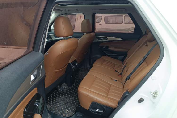 Used Changan CS95 2017 2.0T Two-Wheel Drive Zhitu Edition