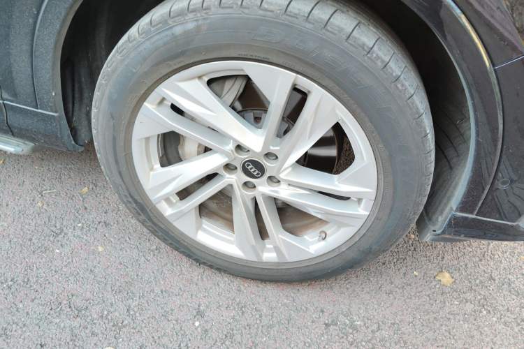 Used Audi Q7 2021 45 TFSI quattro S line Sport model