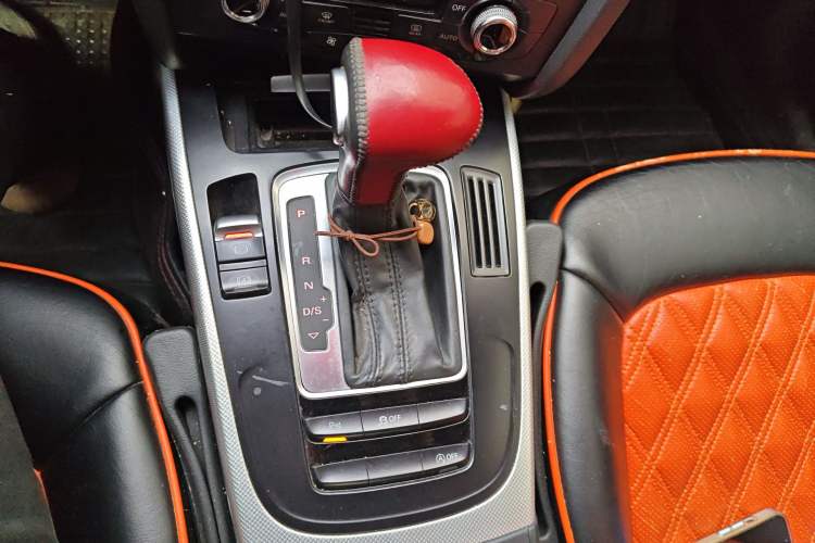 Used Audi A4L 2015 35 TFSI Automatic Standard Model Gear Lever