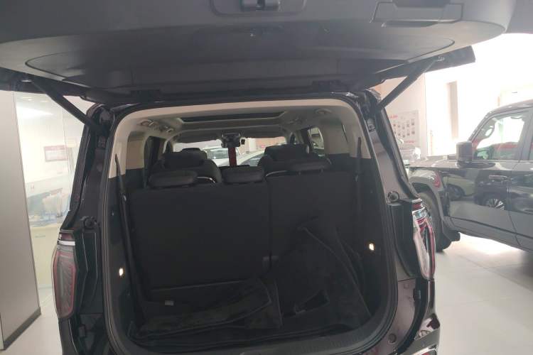 Used Hongqi HQ9 PHEV 2024 2.0T Four-Wheel Drive Luxury Edition Trunk