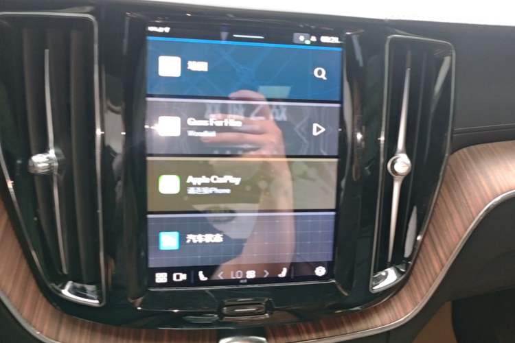 Used Volvo XC60 2023 B5 4x4 Smart Luxury Edition