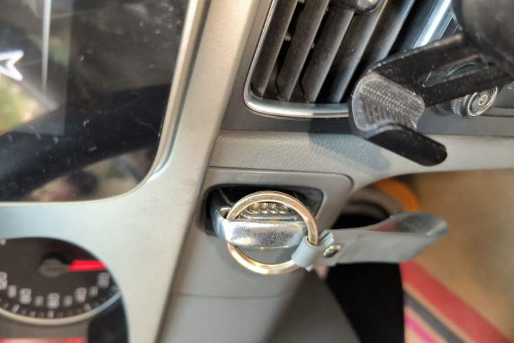 Used Audi A4L 2012 2.0 TFSI automatic standard version