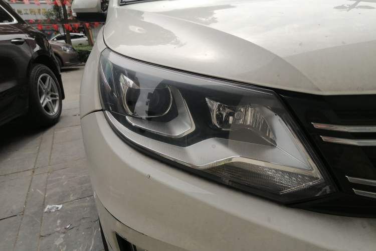 Used Volkswagen Tiguan L 2016 300TSI Automatic Two-Wheel Drive Comfort Edition
