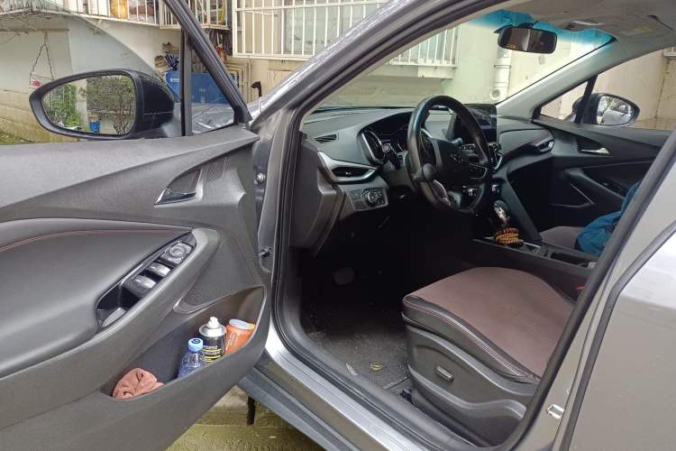 Used Chevrolet Orlando 2020 Light Hybrid Redline 530T Automatic Enjoyment Edition (5+2 Models) Driver Seat