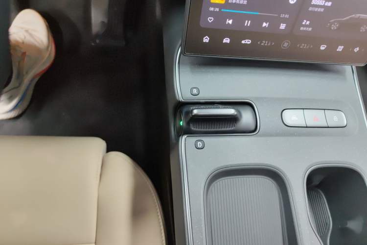 Used Nio ET5T 2024 75kWh Touring Gear Lever