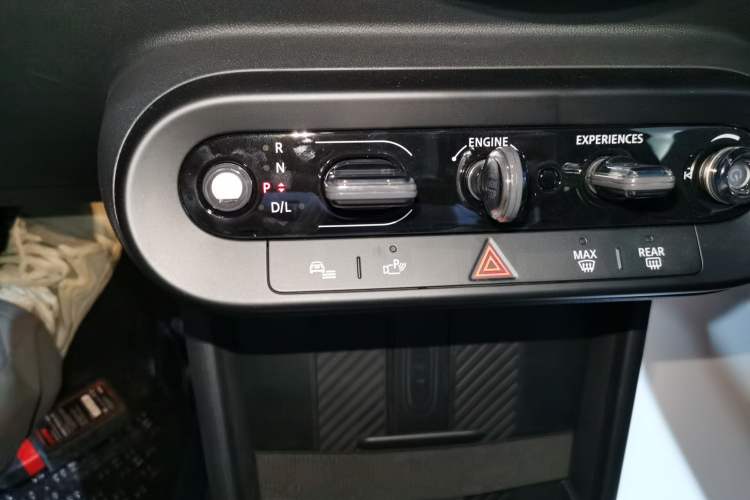 Used MINI 2025 2.0T COOPER S Artist
