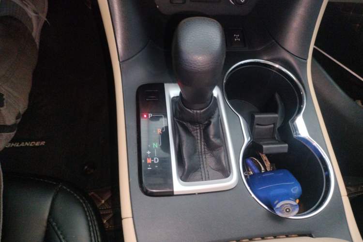 Used Toyota Highlander 2018 2.0T Four-Wheel Drive Elite Edition 7 Seats China VI Standard