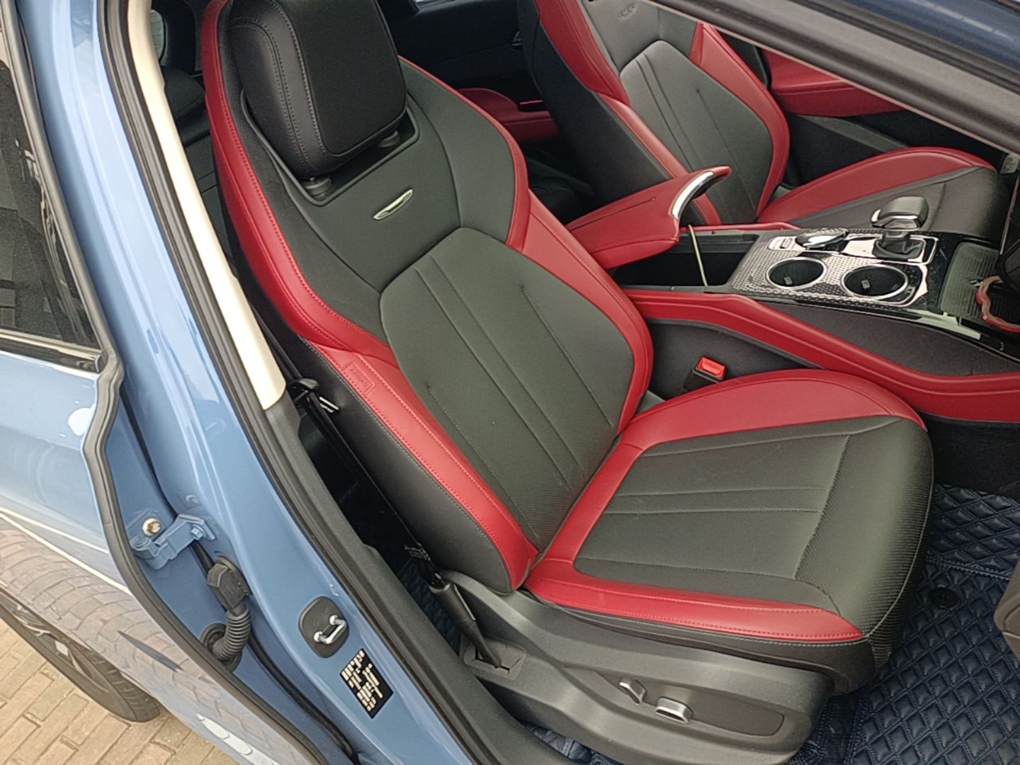 Hongqi HS3 2023 1.5T Two-Wheel Drive Shanwei Edition — снимка 19