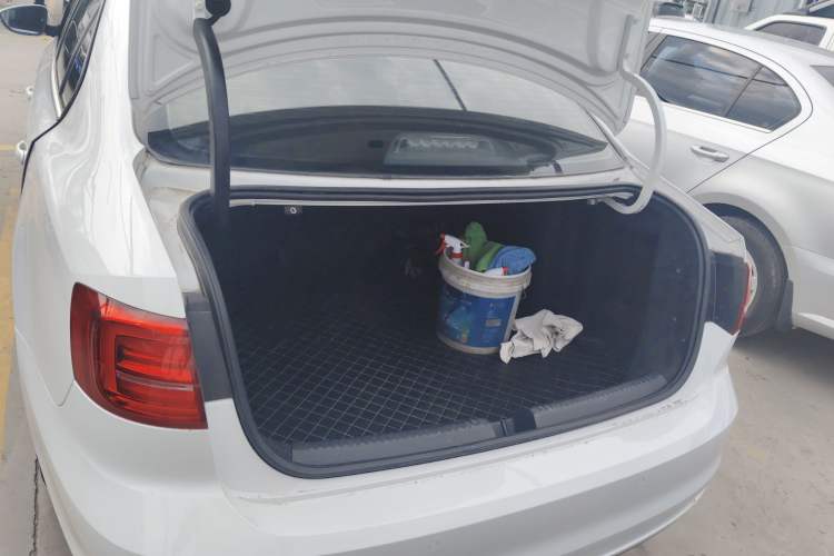 Used Volkswagen Sagitar 2017 230TSI Automatic Comfort Version Trunk