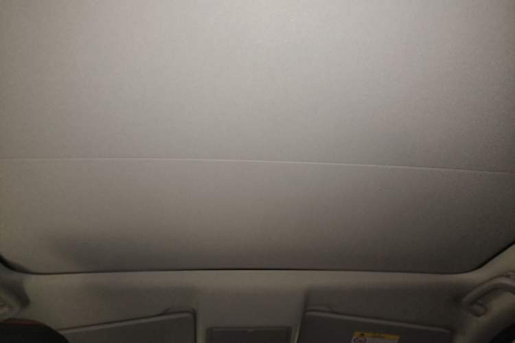 Used Land Rover Discovery Sport 2019 240 PS SE Dynamic Version China VI Standard Headliner