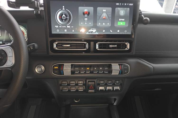 Used 212 T01 2024 2.0T Mechanic