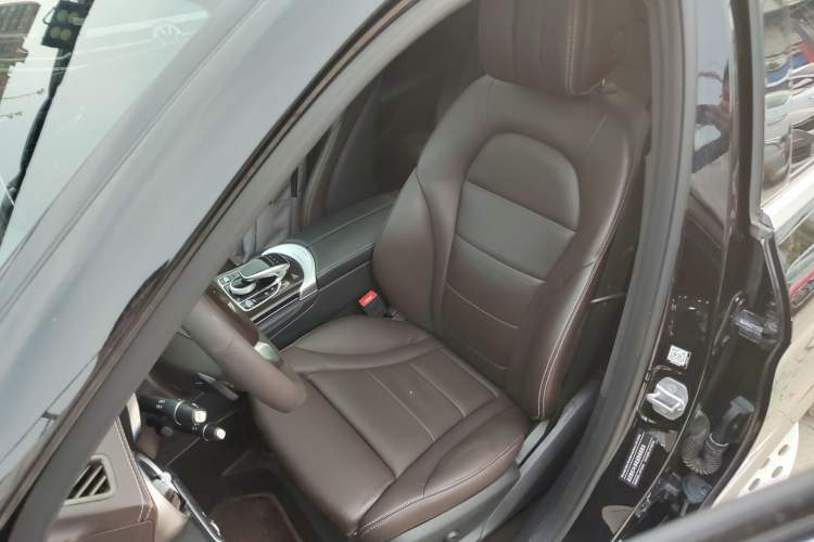 Used Mercedes-Benz GLC 2019 Facelift GLC 260 L 4MATIC Luxury Model
