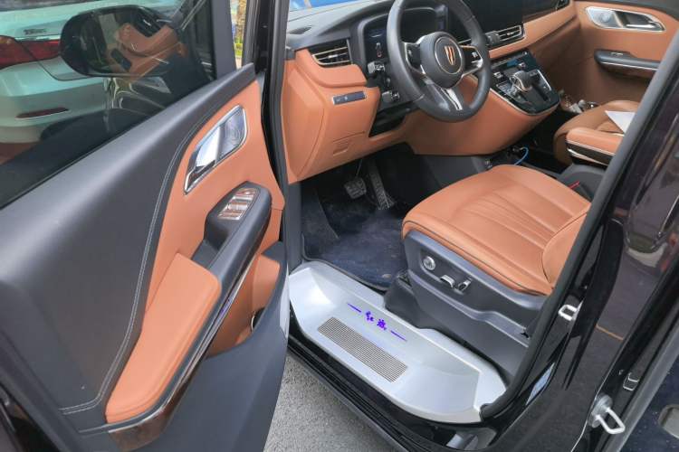 Used Hongqi HQ9 2023 2.0T Smart Connect Flagship Edition Driver Seat