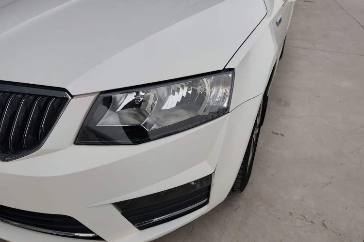 Used Skoda Octavia 2017 1.6L Automatic Chuanxing Edition Left Front Headlight