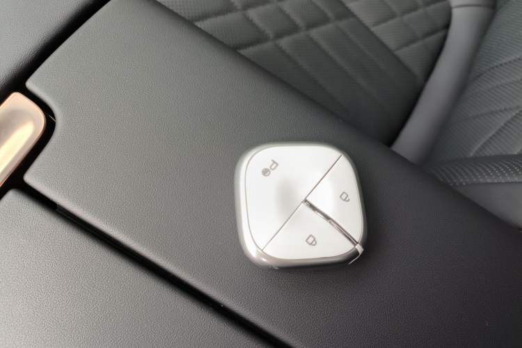 Used Baojun Enjoy 2025 All-Electric 600km Luxury Edition
